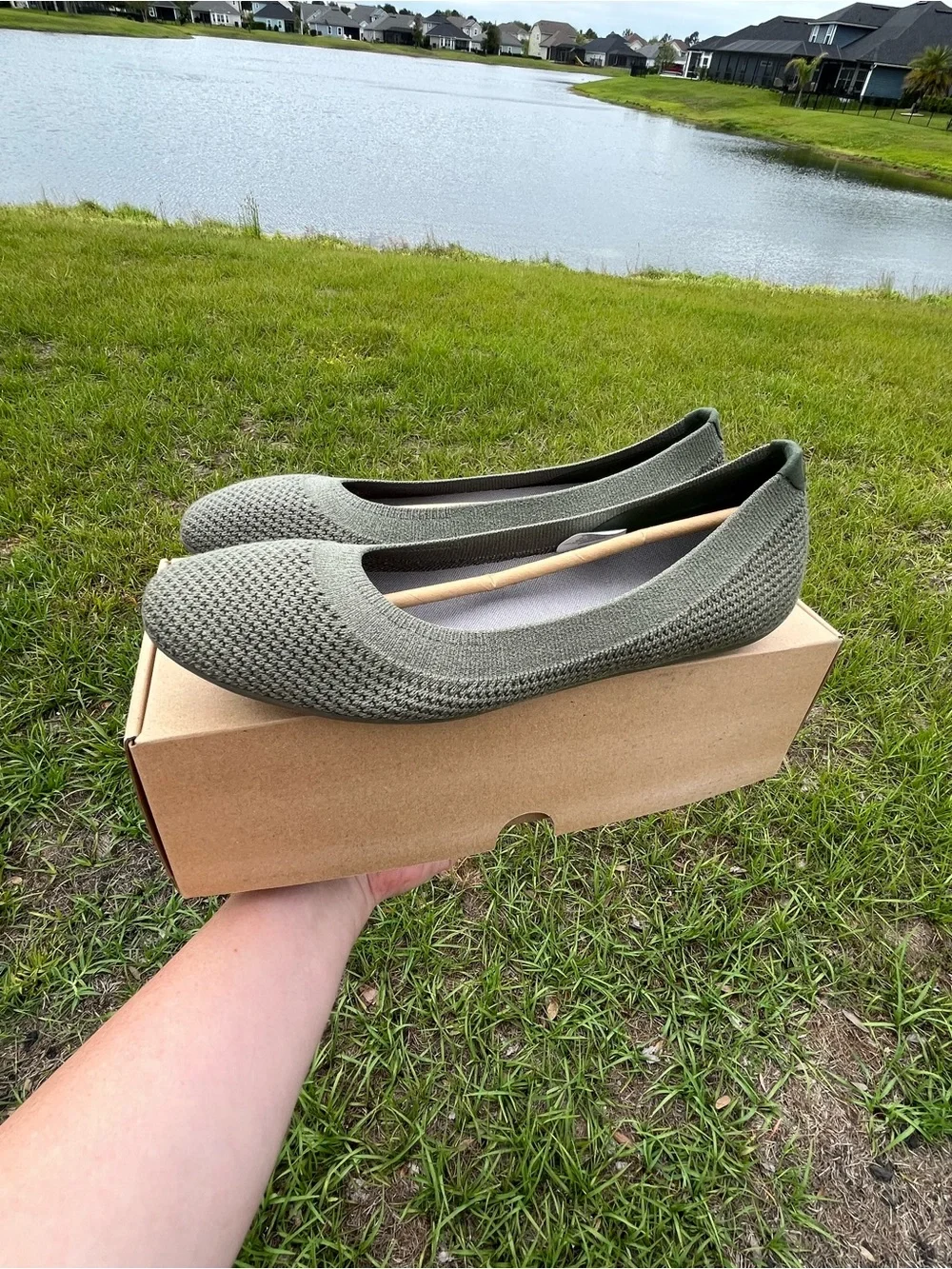 New In Box Allbirds Womens Tree Breezers Flats in Rugged Green Size 9